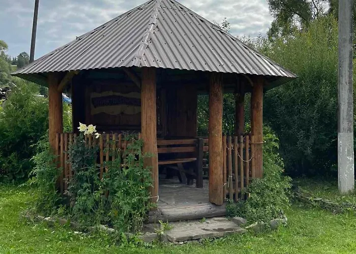 будиночок на лузі *