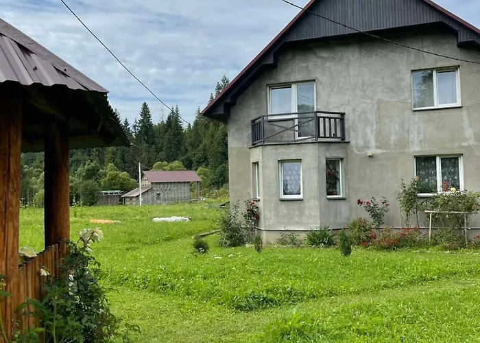 будиночок на лузі Izki